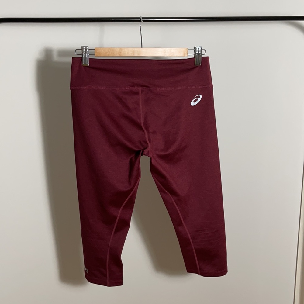 ASICS Cropped Workout Capris - Picture 4 of 5